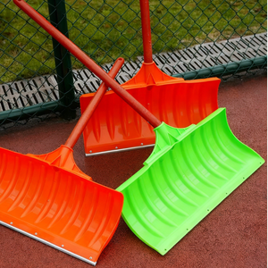 Versterkte sneeuwschuif met houten steel, 45 graden bladhoek, 50cm bladlengte - duurzaam duwgereedschap voor sneeuwruiming - Product Image 2