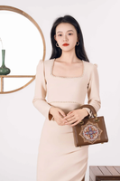 Sac à main structuré haut de gamme en cuir PU avec broderie et accents en cristal, idéal pour les expositions de luxe et les cérémonies de remise de prix, sac à main fait main