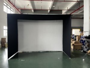 ตาข่ายกั้นจำลองการเล่นกอล์ฟแบบสั่งทำขนาดพิเศษสำหรับงานขายจากโรงงาน พร้อมผ้าจอแสดงผล HD ทนแรงกระแทก สำหรับกีฬาและความบันเทิงในร่มแบบพกพา - Product Image 2