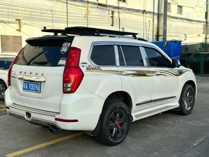 Haval H9 2.0T 6AT 4x4 7 places d'occasion 2015 – SUV chinois robuste tout-terrain à châssis intégré pour l'exportation - Product Image 5