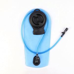 Échantillon GRATUIT – Réservoir d'eau portable 3L personnalisé avec douchette, certifié BSCI, pour remplacer la bouteille d'eau, marque Well Brand - Product Image 1