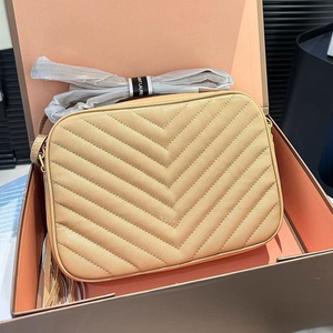 กระเป๋ากล้องหนังลายก้อนหินแบบเย็บวีควิลท์สำหรับผู้หญิง กระเป๋าสะพายข้างลายเชฟรอนสุดหรูพร้อมพู่ห้อยและสายสะพายไหล่ปรับได้ - Product Image 3