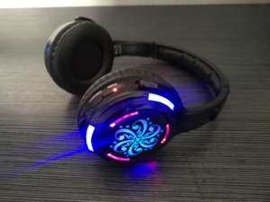 Casque et émetteur Hi-Fi 3 canaux pour Silent Disco, transmission longue portée, lumières LED clignotantes, idéal pour fêtes et yoga – <span class=keywords><strong>Prix</strong></span> usine - Product Image 6