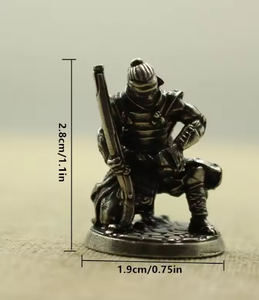 Figura Decorativa de Cobre Puro de un Samurái del Shogunato Japonés, Estilo Musquetero Antiguo, para Juegos de Mesa o Decoración de Automóviles (1 Pieza) - Product Image 6