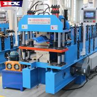 Machines pour la fabrication de couvertures de toit