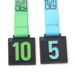 定制5k 10k马拉松闪光奖章国际运动跑步儿童奖章软珐琅比赛奖章