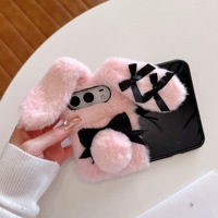 Casing HP Lucu Bertelinga Kelinci Berbulu Lembut untuk iPhone Duo dengan Tali, Casing Plush Kartun Lucu untuk iPhone Duo
