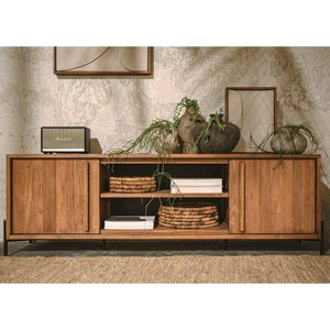 Elegante Mueble de Entretenimiento para Sala de Estar, Fabricado en Madera Sólida con Puertas Talladas Detalladas y Amplio Espacio para Equipamiento - Product Image 1