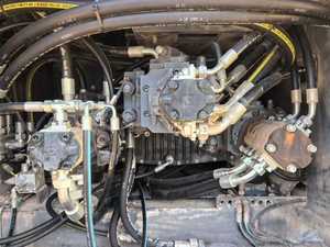 Pavimentadora de Asfalto Usada XCM RP1003T Año 2022, Tipo de Rueda RP602 Rp453L rp355 rp953 Wirtgen, en Buen Estado - Product Image 5