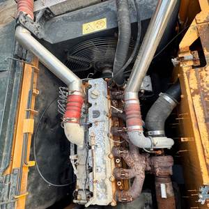 Excavatrice hydraulique sur chenilles Hyundai 305LC-9T d'occasion de 30 tonnes, de haute qualité, presque neuve, pour l'exploitation minière et les travaux d'excavation. - Product Image 1