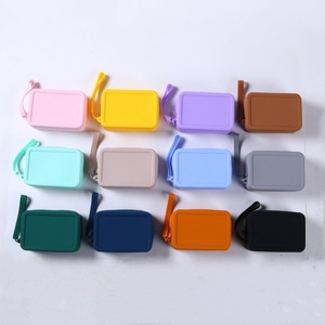 Vente en gros, plusieurs couleurs disponibles, sac de rangement en silicone portable, mignon, pour voyage, cosmétiques, écouteurs, rouge à lèvres, pièces de monnaie, mini sac - Product Image 3