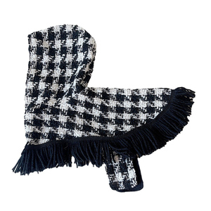 Abbigliamento alla moda per cani e gatti con nappa - Product Image 4