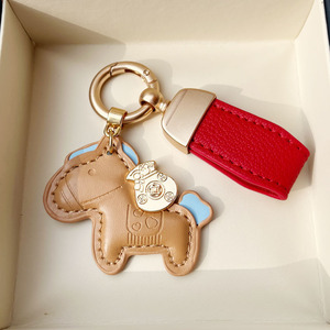 Porte-clés en métal personnalisé avec breloques, accessoire créatif pour sac à main, porte-clés de voiture avec pendentif en cuir, grand succès à venir - Product Image 4