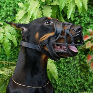 Bozal para Perro PETBUDDY, Ajustable, Transpirable, de Plástico Resistente, para Razas Grandes, con Cierre de Hebilla Moderno - Product Image 2