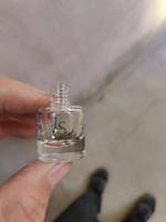 Bouteilles diffuseurs d'arômes ronds suspendus pour voiture de 8 ml, flacon de parfum pour voiture en verre avec bouchon à vis en bois, en vente