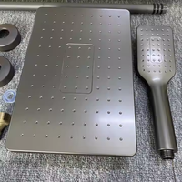 Ensemble de douche à noyau de valve en céramique à poignée unique de luxe robinets thermostatiques contemporains polis pluie pour appartement hôtel villa