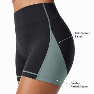 Ensemble de yoga 2 pièces pour femme, noir et vert sauge, avec soutien-gorge de sport contrastant à bande et mini-short taille haute à taille élastique - Product Image 4
