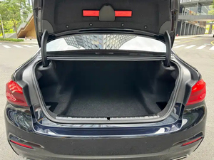 BMW 525Li Long Wheelbase M Sport berline d'occasion 2020, faible kilométrage, sans accident, 2.0T Turbo, transmission automatique ZF 8 vitesses, voitures d'occasion BMW - Product Image 5