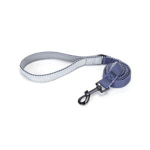 Correa para perro resistente, ajustable y de un solo color, ideal para paseos y entrenamiento de mascotas. - Product Image 1