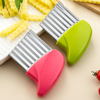 Crinkle Cutter RVS Aardappel Wortel Chip Groente Crinkle Golvende Snijder Cutter Fry Slicer Keukenaccessoires