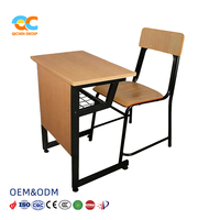 Ensemble bureau et chaise ergonomiques en bois pour étudiant avec panneau frontal et panier à livres en fil métallique – Mobilier scolaire pour salle de classe