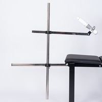Chaise érotique BDSM avec machine à pousser, dispositif de retenue, écarteur de jambes, accessoires et jouets sexuels