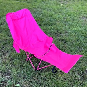 Silla Plegable Portátil con Cuatro Posiciones Reclinables y Reposapiés, para Jardín y Uso en Exteriores, Color Rosa - Product Image 1