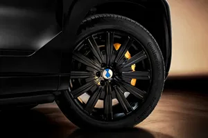 DENZA N9 DM-i 2026, SUV <span class=keywords><strong>Híbrido</strong></span> <span class=keywords><strong>Enchufable</strong></span> de Alta Gama |   Autonomía de 230 <span class=keywords><strong>km</strong></span> para Vehículos Eléctricos |   1330 <span class=keywords><strong>km</strong></span> de Autonomía Total |   3.9s <span class=keywords><strong>0</strong></span>-100 <span class=keywords><strong>km</strong></span>/h - Product Image 3