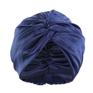 Turban enveloppant les cheveux en <span class=keywords><strong>satin</strong></span> soyeux pour femmes élégant design torsadé <span class=keywords><strong>bonnet</strong></span> <span class=keywords><strong>de</strong></span> <span class=keywords><strong>nuit</strong></span> respirant et pour le voyage <span class=keywords><strong>ou</strong></span> la fête - Product Image 1