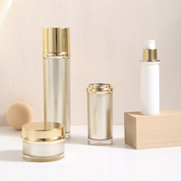 Nouvel emballage cosmétique de luxe en acrylique doré sans air pour soins de la peau, avec pompe à lotion et flacon intérieur remplaçable, disponible en 100ml, 50ml, 30ml, 15ml, 50g, 30g