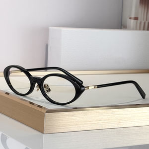Gafas de Diseño de Alta Calidad para Mujer con Almohadillas Nasales Ajustables, Lentes con Protección Contra la Luz Azul, Estilo Universitario - Product Image 2