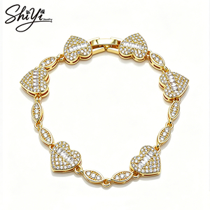 <span class=keywords><strong>Bracciale</strong></span> Trendy Hip Hop da Donna Placcato Oro con Ciondolo a Cuore in Ottone e Catena con Zirconi 5A per Anniversario, Compatibile con Bracciali <span class=keywords><strong>Pandora</strong></span> - Product Image 1