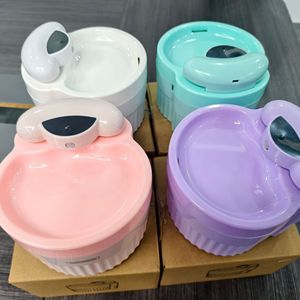 Fuente de agua termostática para gatos, dispensador de agua circulante autodescargable, inalámbrico, sin necesidad de electricidad, sin boquilla húmeda - Product Image 1