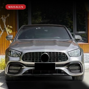 Pare-chocs de carrosserie pour Mercedes-Benz <span class=keywords><strong>Classe</strong></span> <span class=keywords><strong>E</strong></span> W213 : Kit de carrosserie W213 pour mise à niveau du modèle ancien vers le <span class=keywords><strong>nouveau</strong></span> look AMG, comprenant pare-chocs, calandre, diffuseur et embout de capot moteur - Product Image 2