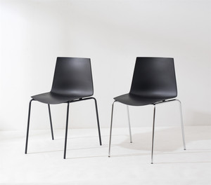 卸売 家庭用家具 スタッキング可能 モダン シンプル ブラックメタルフレーム キッチン ダイニングルーム チェア - Product Image 1