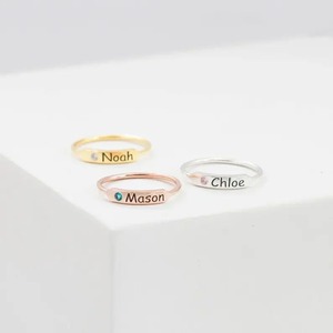 Bague personnalisée romantique en argent sterling, or rose, cadeau pour nouvelle maman, bague avec nom et pierre de naissance pour femme, idée cadeau bijoux - Product Image 1