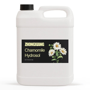 Spray d'<span class=keywords><strong>eau</strong></span> <span class=keywords><strong>de</strong></span> <span class=keywords><strong>camomille</strong></span> romaine naturelle pour l'hydratation du visage et des cheveux - Sans alcool, végétalien, hydrolat <span class=keywords><strong>de</strong></span> <span class=keywords><strong>camomille</strong></span> biologique pour tous les types <span class=keywords><strong>de</strong></span> peau - Product Image 1