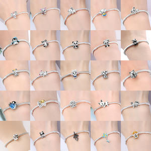 Accesorio colgante original, lindo y versátil para pulseras DIY, hecho de latón blanco con diseño de oso, panda, elefante y conejo. - Product Image 3