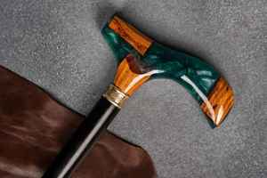 Bastón de Resina y Madera Diseñado para una Movilidad Diaria Cómoda, Ofrece un Soporte Fuerte y un Aspecto Elegante - Product Image 3