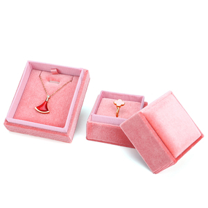 Hanhong Luxury Custom Wedding Engagement Paper Velvet Jewelry Display Gift Box Pink Square Ring Storage Box
