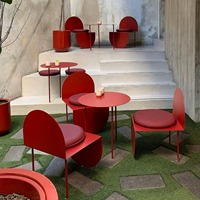 Ensemble Table et Chaises d'Extérieur Style Industriel Rétro Moderne, Demi-Cercle Rouge en Fer Forgé pour Café, Boulangerie, Salon de Thé, Matériau Métallique