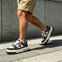 Chaussures de skate décontractées tendance pour hommes, rehaussantes, antidérapantes, avec semelle en caoutchouc, vente en gros