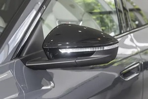 Venta de Auto: Audi Q6L E-tron 2026 Edición de Lanzamiento, Gris, Autonomía de 752 km, Batería de 107 kWh, Motor de 205 kW - Product Image 3