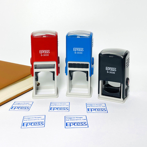 Kit de <span class=keywords><strong>Sellos</strong></span> <span class=keywords><strong>Personalizados</strong></span> <span class=keywords><strong>con</strong></span> <span class=keywords><strong>Nombre</strong></span>, 30 x 30 mm, Cuadrado, Autoentintable, de Plástico ABS, Sello para Maestros, para Uso en Oficina, Almohadilla de Tinta Express S-3030 - Product Image 1