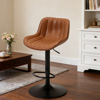 Tabouret de bar en cuir de style européen haut de gamme, avec dossier pivotant et structure métallique ; usage commercial ; tabouret haut