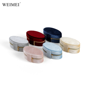Boîte à bijoux ovale en velours WEIMEI, portable, avec logo personnalisé, boîte à bijoux de couleur pour boucles d'oreilles, colliers, rangement de bijoux pratique pour les voyages - Product Image 3