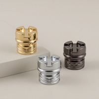 Vente Flash : Couvercle Magnétique de Luxe en Zamac Mat pour Parfum, Fourniture Directe Usine, Couleur Personnalisée, Logo Laser, pour Bouteille