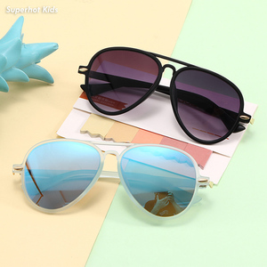 Superhot <span class=keywords><strong>Bambini</strong></span> Eyewear 10967 Delle Ragazze Dei Ragazzi UV400 Sun Shades <span class=keywords><strong>Occhiali</strong></span> Pilota Fresco <span class=keywords><strong>Occhiali</strong></span> <span class=keywords><strong>Da</strong></span> <span class=keywords><strong>Sole</strong></span> <span class=keywords><strong>per</strong></span> I <span class=keywords><strong>Bambini</strong></span> - Product Image 1