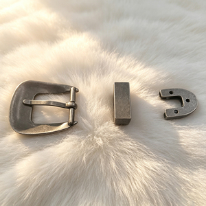 Juego de 3 Hebillas de Cinturón de Aleación de Zinc de 26 mm con Diseño Grabado para Hombre, Venta al Por Mayor - Product Image 6