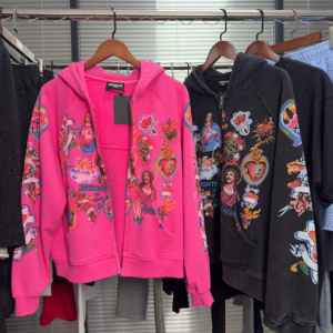 Hoodie zippé rose graphique coupe boxy en molleton épais de coton, impression DTG, streetwear unisexe, fabricant de sweats imprimés - Product Image 2